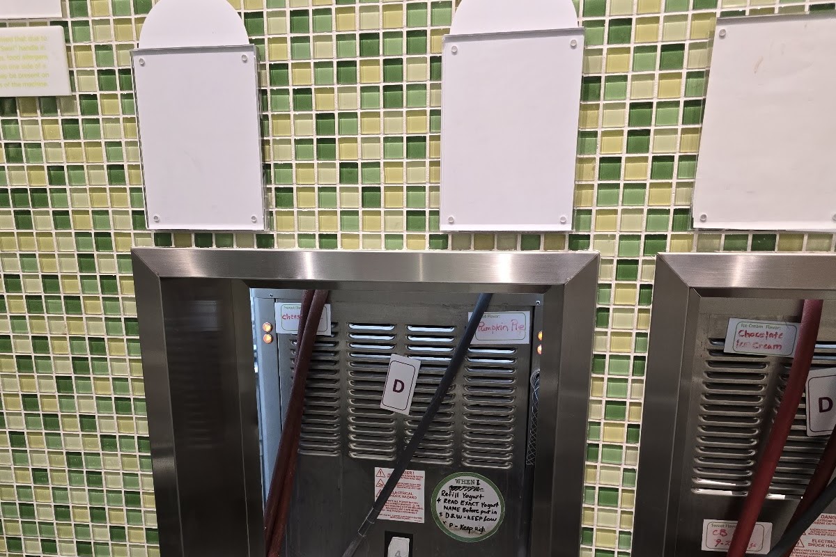Yogurtland, Del Mar, CA