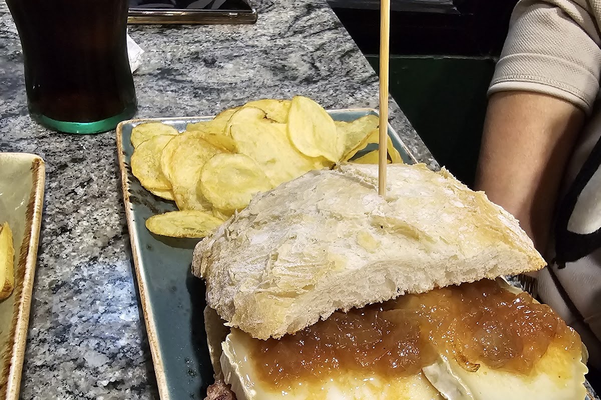 Cafetería Alisal 48