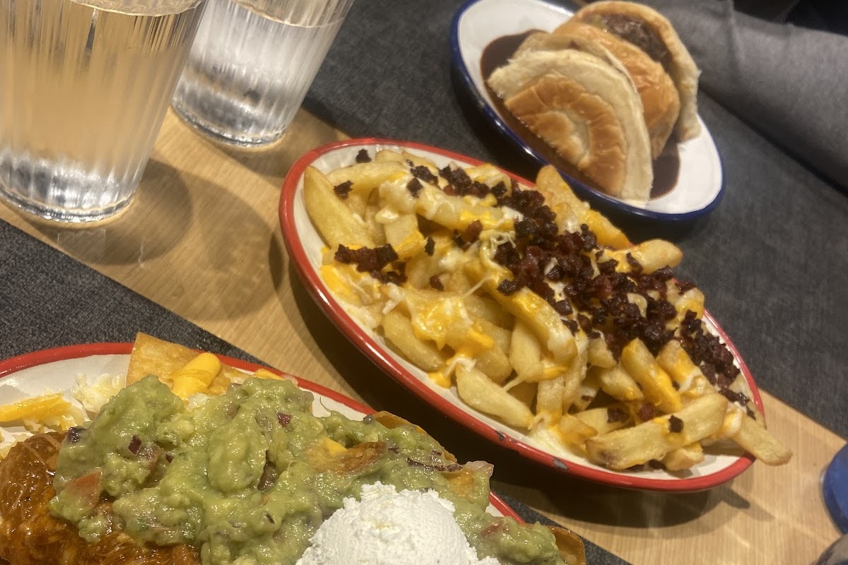 Baka Vieja Burger Shop