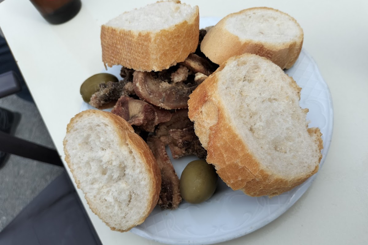 Bar Volante, Tiñosillos