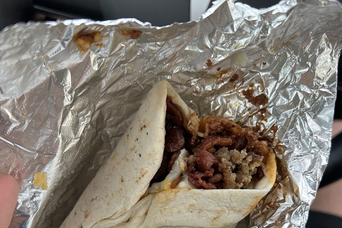 Flores Breakfast and Lunch, Dripping Springs, TX