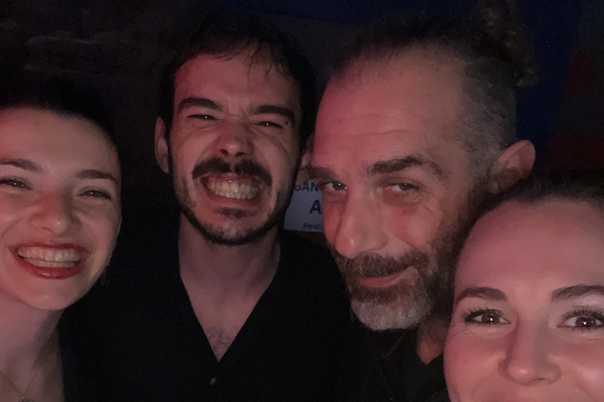 Bar 27