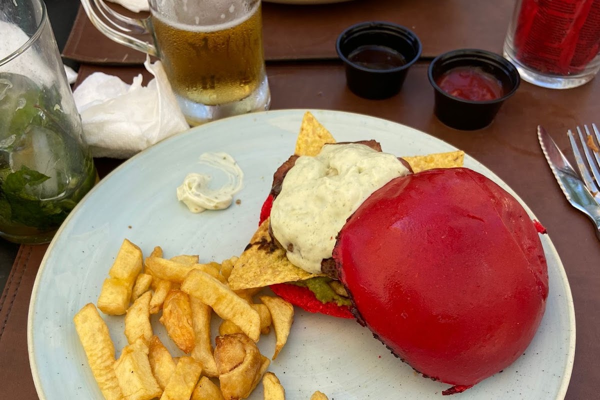 TORO Burger Lounge
