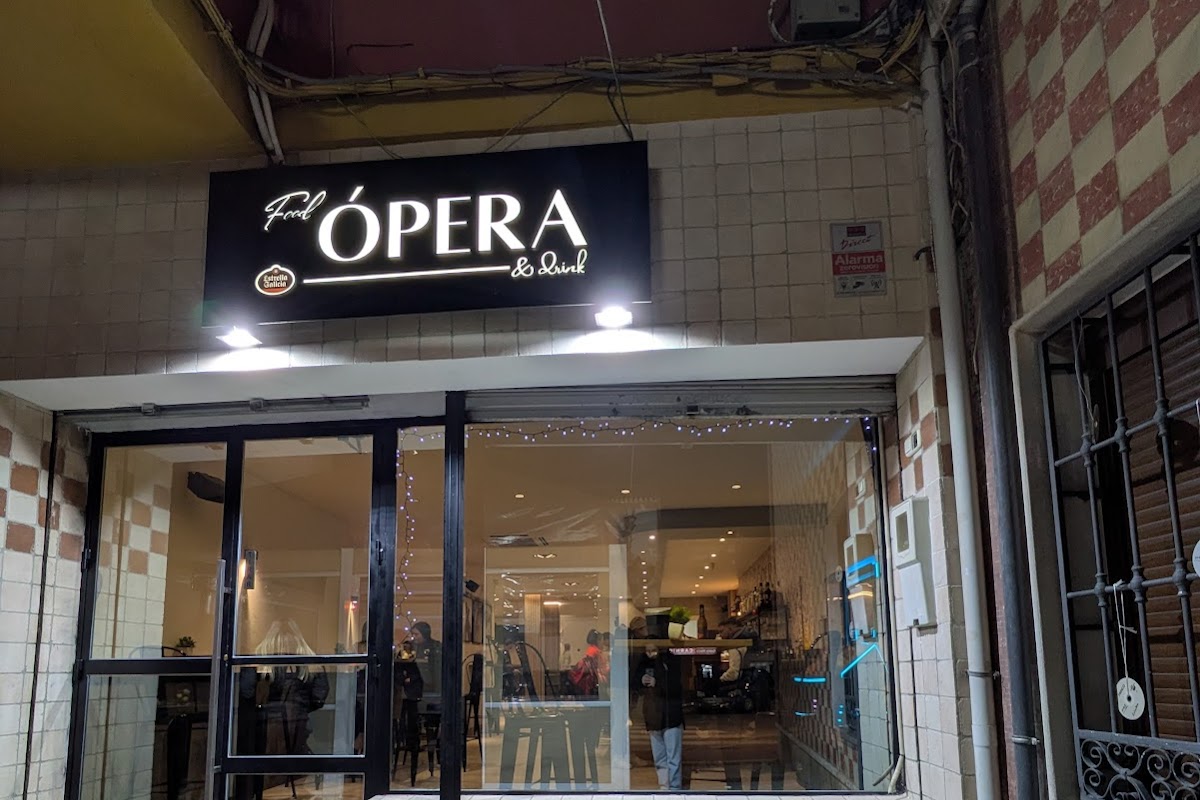 Bar Opera