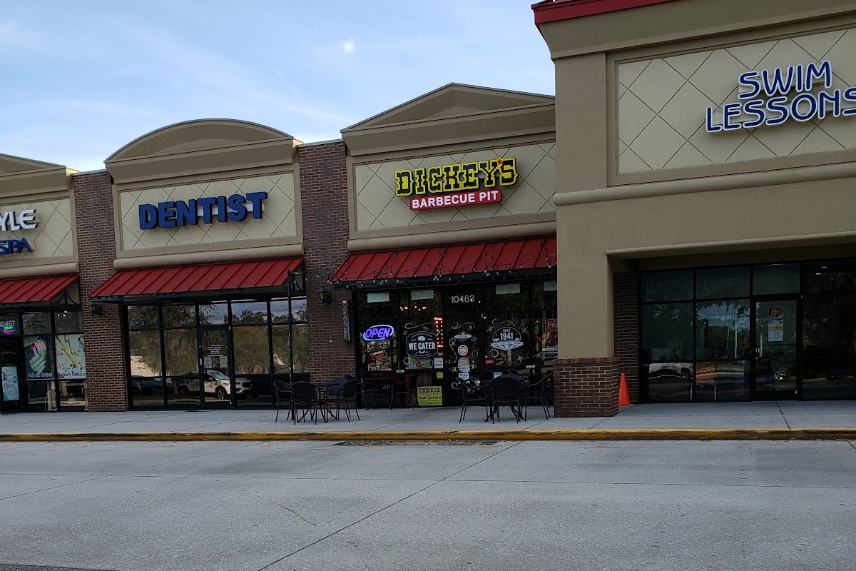 Dickey's Barbecue Pit (Tampa, FL-4874)