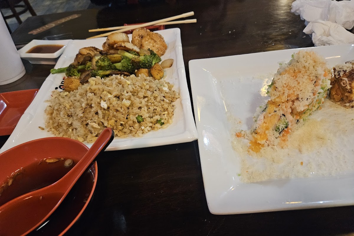 Sakura Noodle House & Sushi Bar, Lubbock, TX