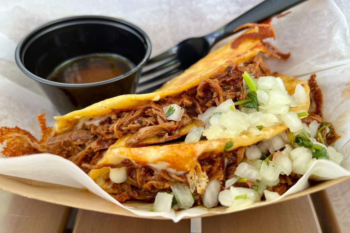 4R Cantina Food Truck - Disney Springs Barbacoa