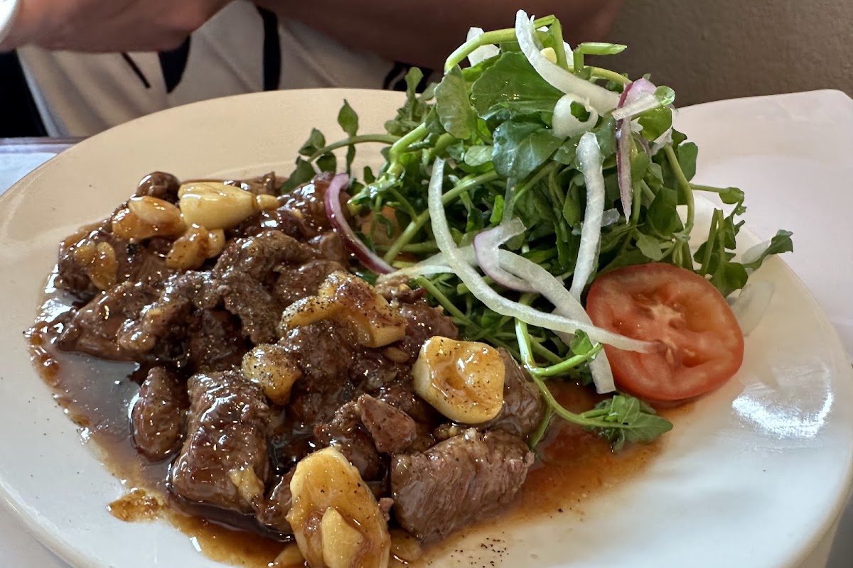 Khởi Hưng Restaurant