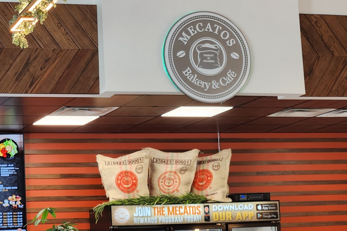 Mecatos Bakery & Café