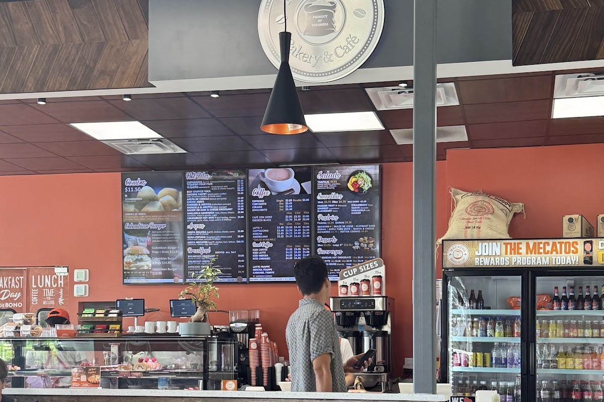 Mecatos Bakery & Café, Edgewood, FL