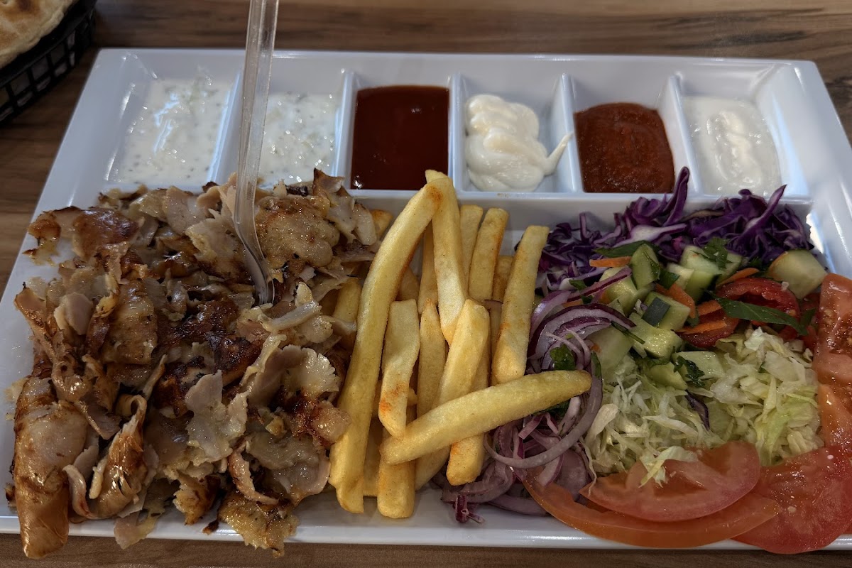 Royal Turkish Pizzeria Kebap Grill