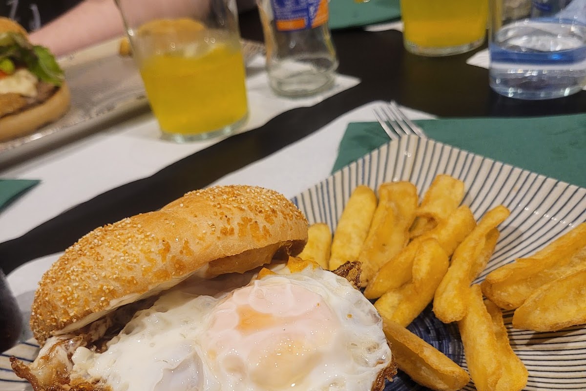 El Bola - Matches & Burgers, Cataluna, Spain