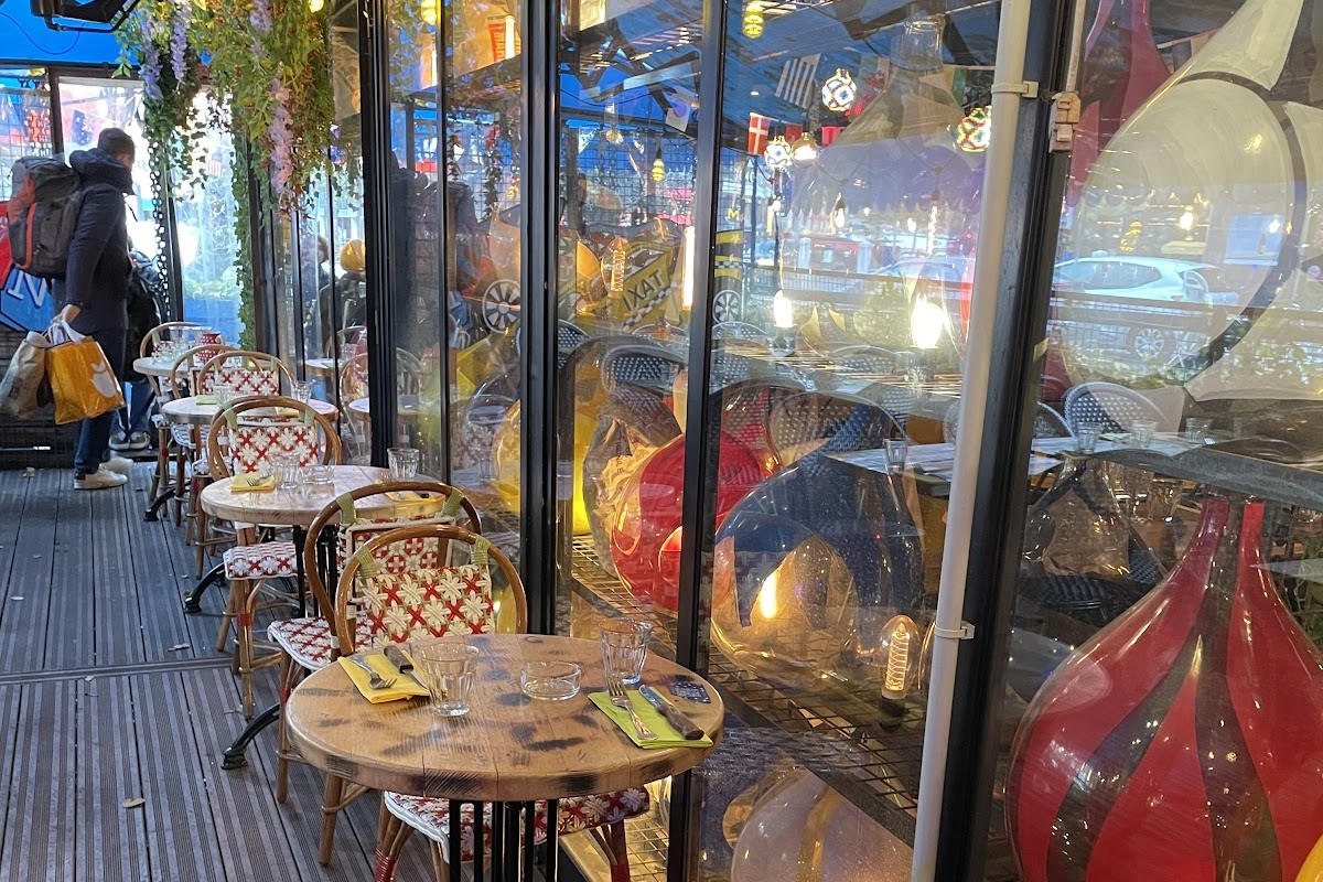 Broadway Caffe