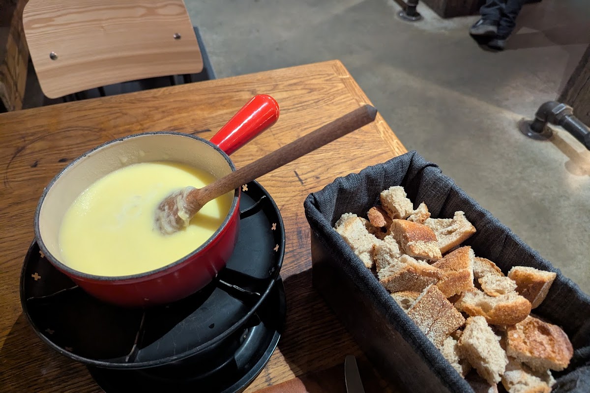 Ski Gallery & Fondue Factory