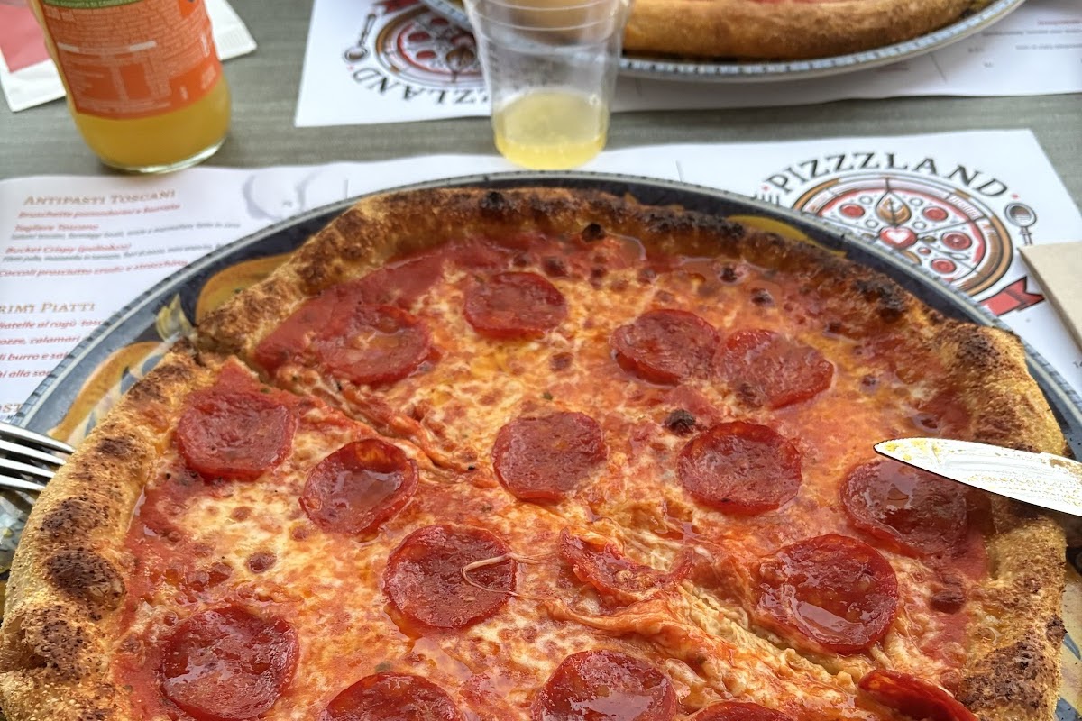 Pizzzland ~ Ristorante per Famiglie - Pizza e Smashburger