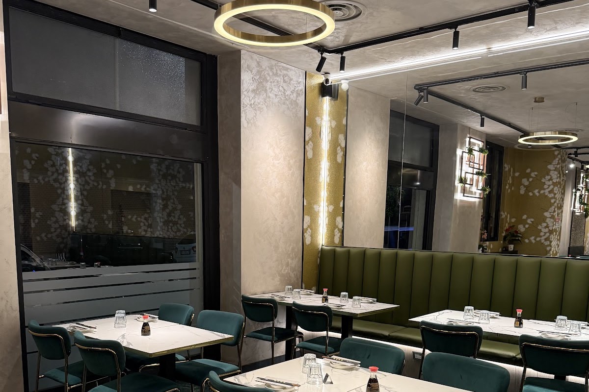 Shiny Japanese Restaurant