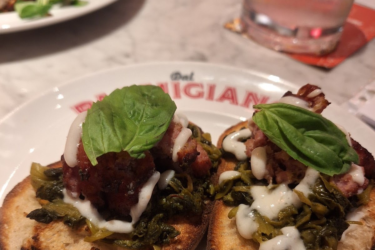 Uagliò - Pizzeria Con Cucina