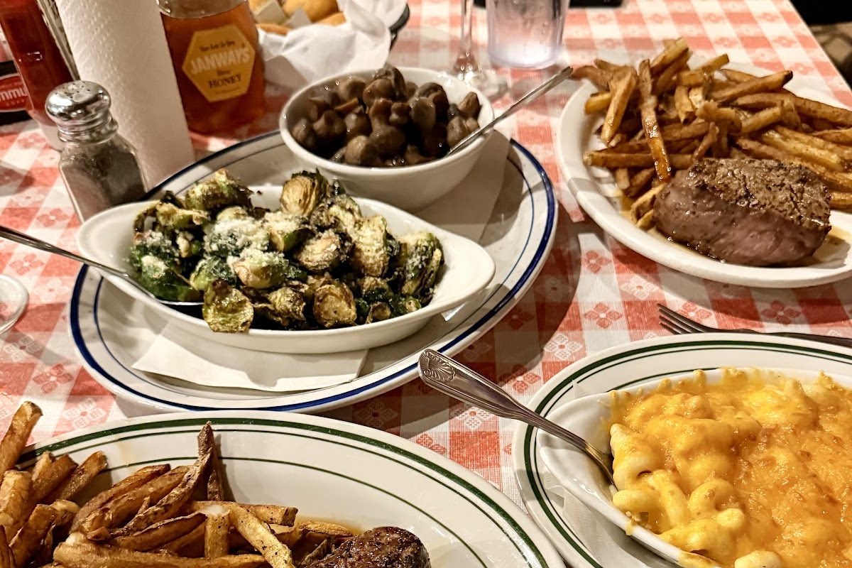 Doe's Eat Place - Baton Rouge