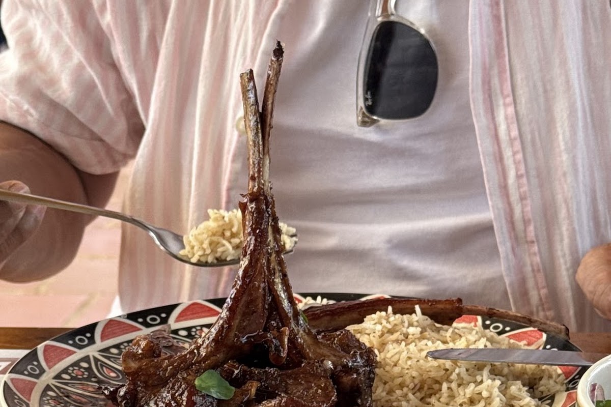 Restaurante el Oasis, Covarachía