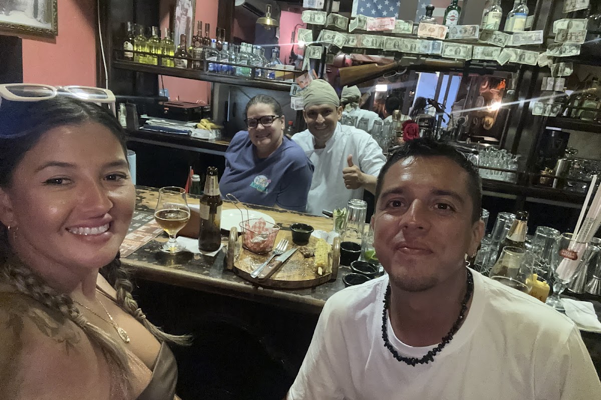 Restaurante • Bar • Disco Salsa y Sazón Wilken