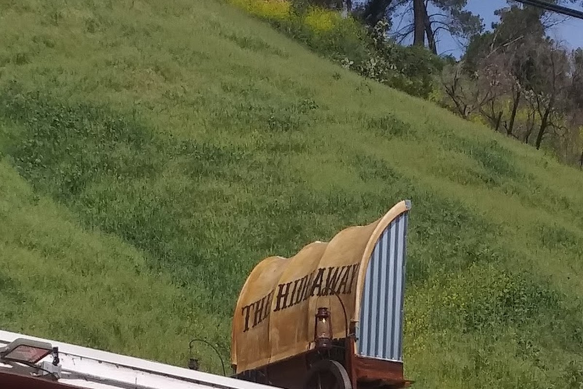 Hideaway Bar & Grill