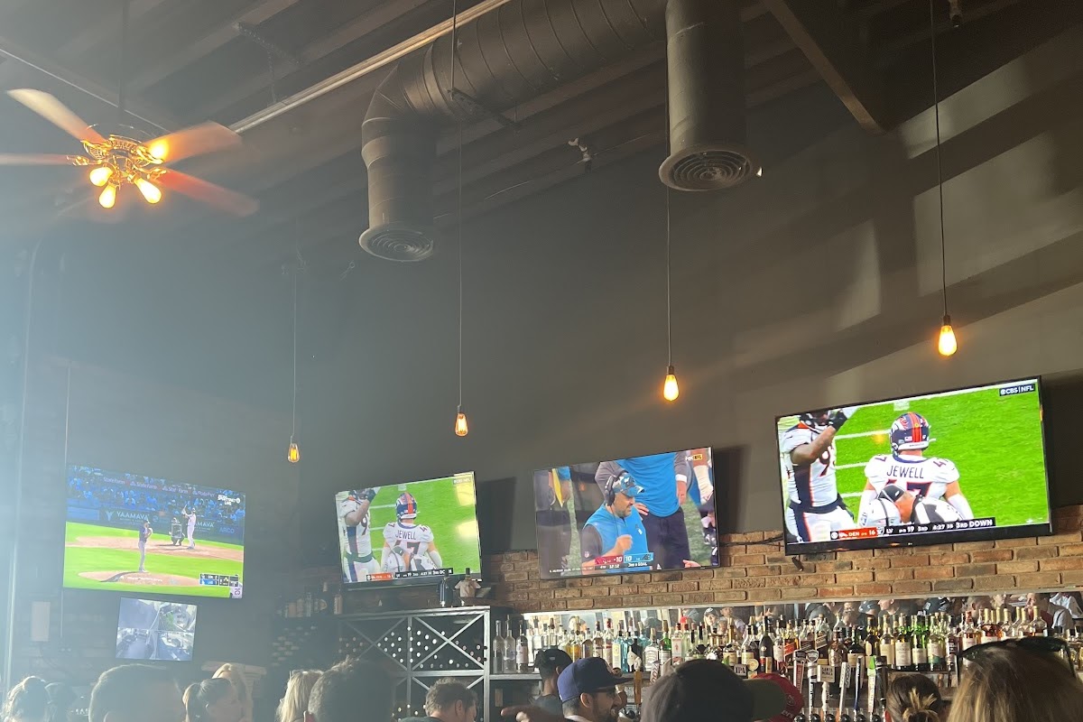 Rocco's Tavern
