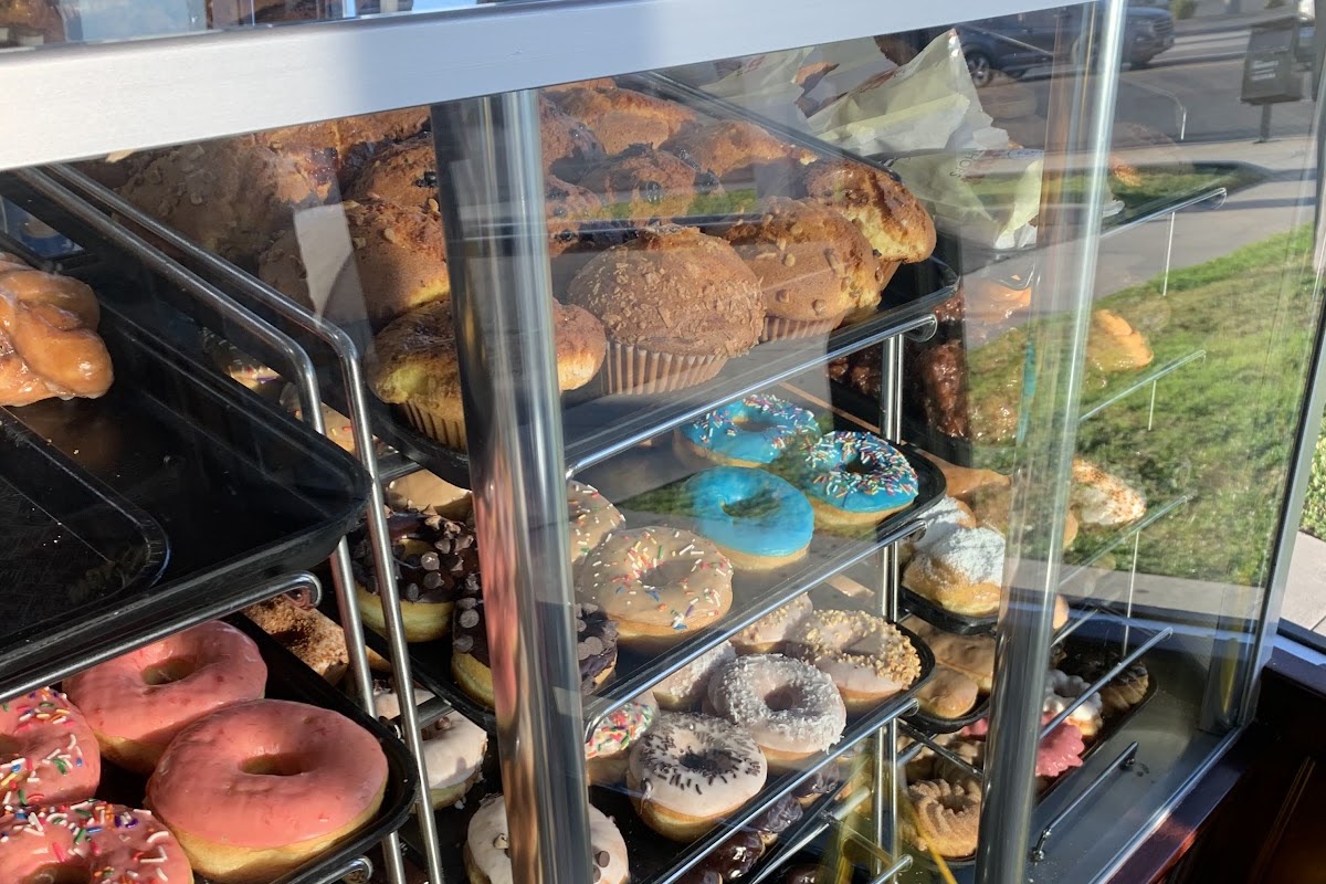 Yum Yum Donuts