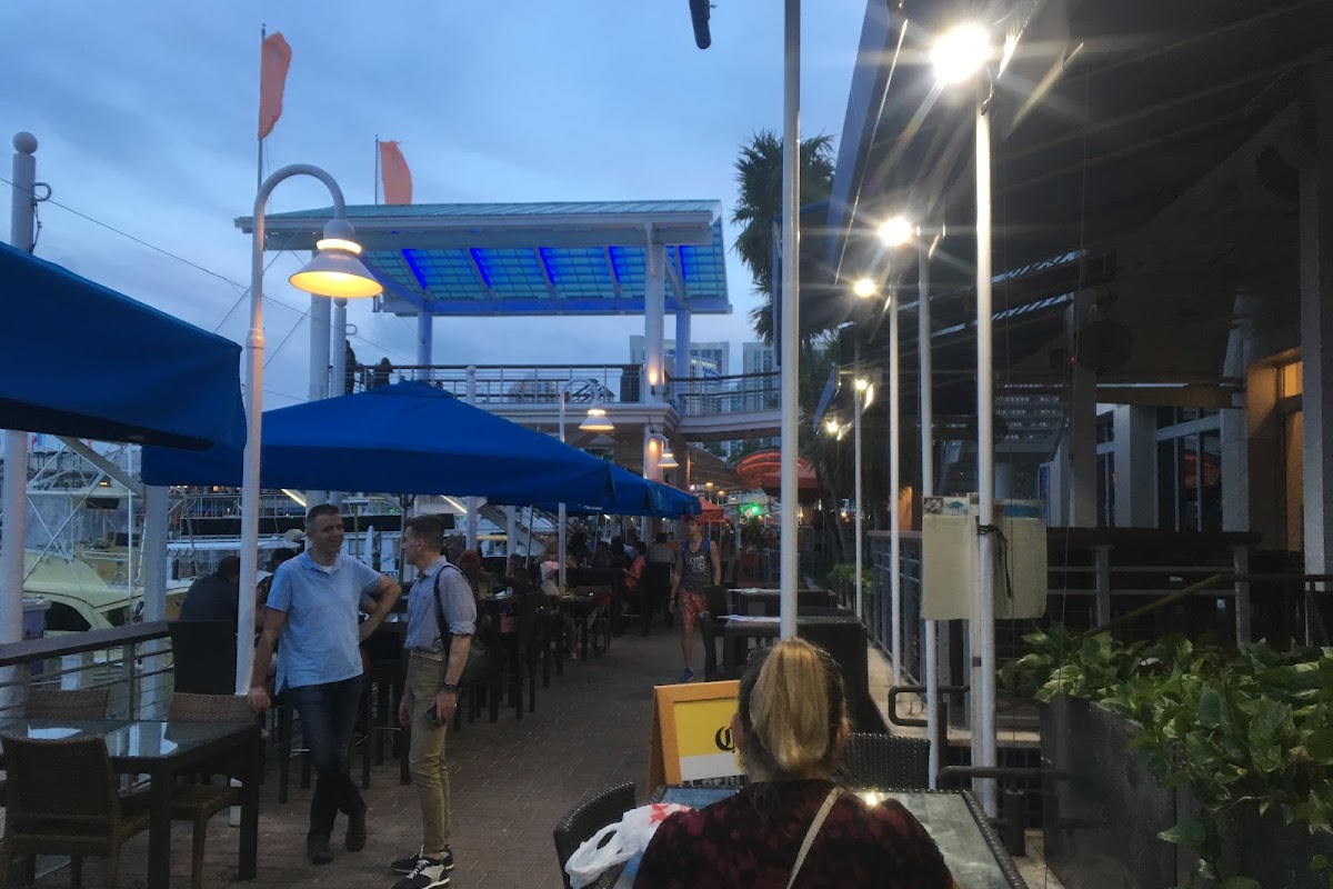Largo Bar & Grill
