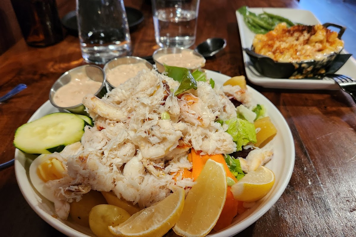 Left Coast Seafood & Marketplace