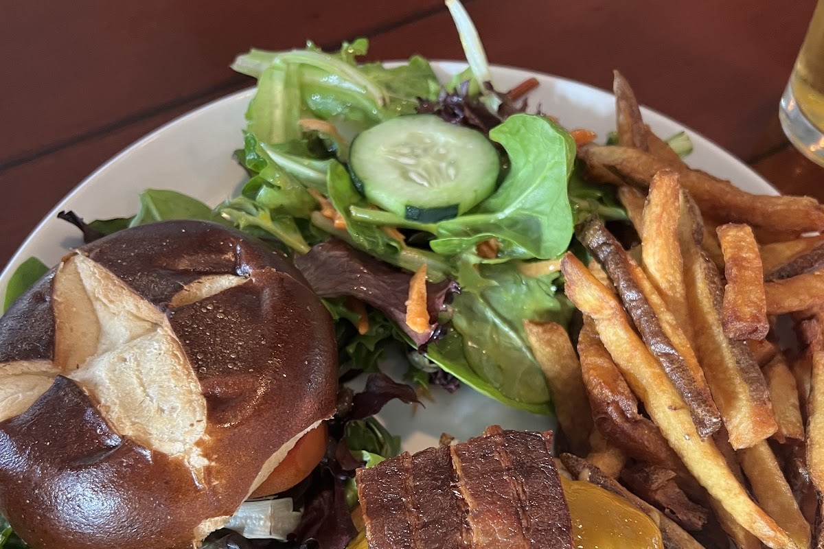 Railroad Station Bar & Grill