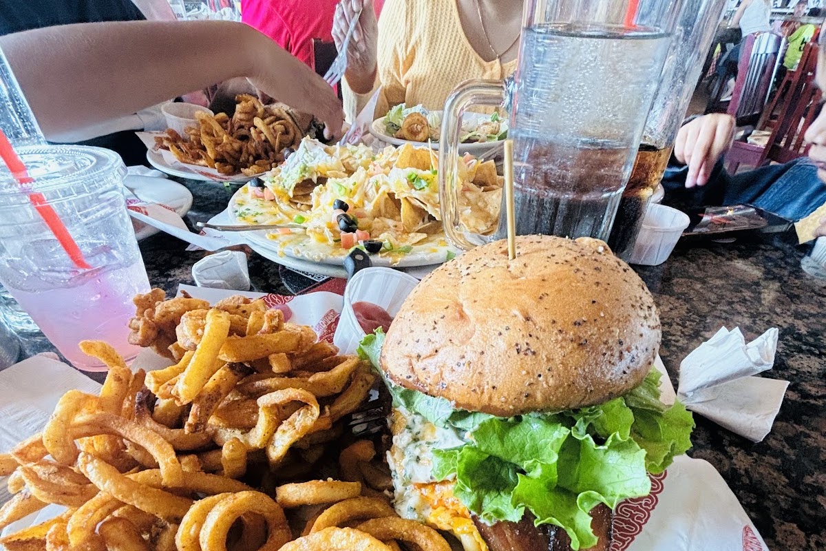 Heroes Restaurant & Brewhouse - Eastvale
