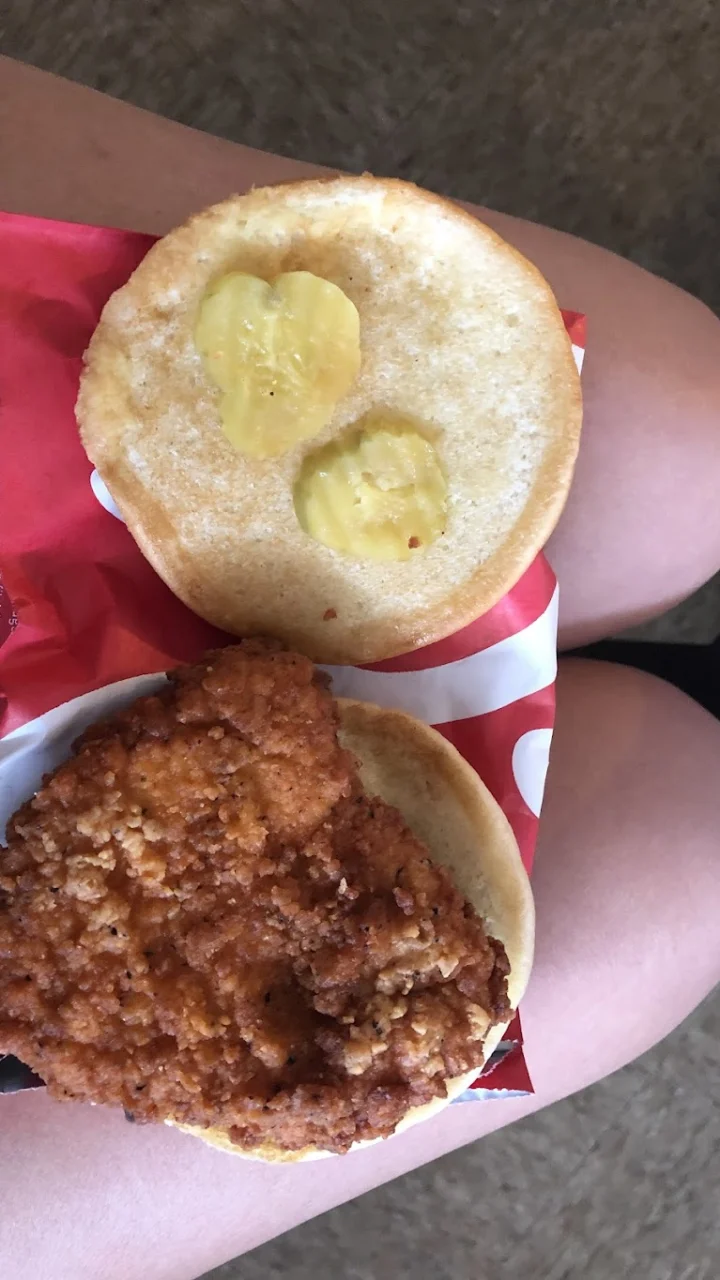 Comer bien y barato en Elmhurst: guía con precios reales