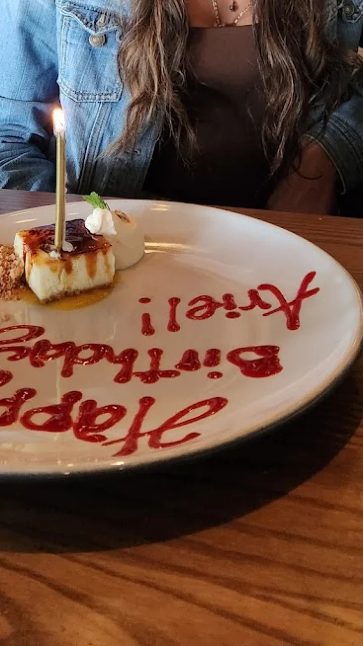 Los restaurantes mejor valorados de Newport Beach (4.6★)