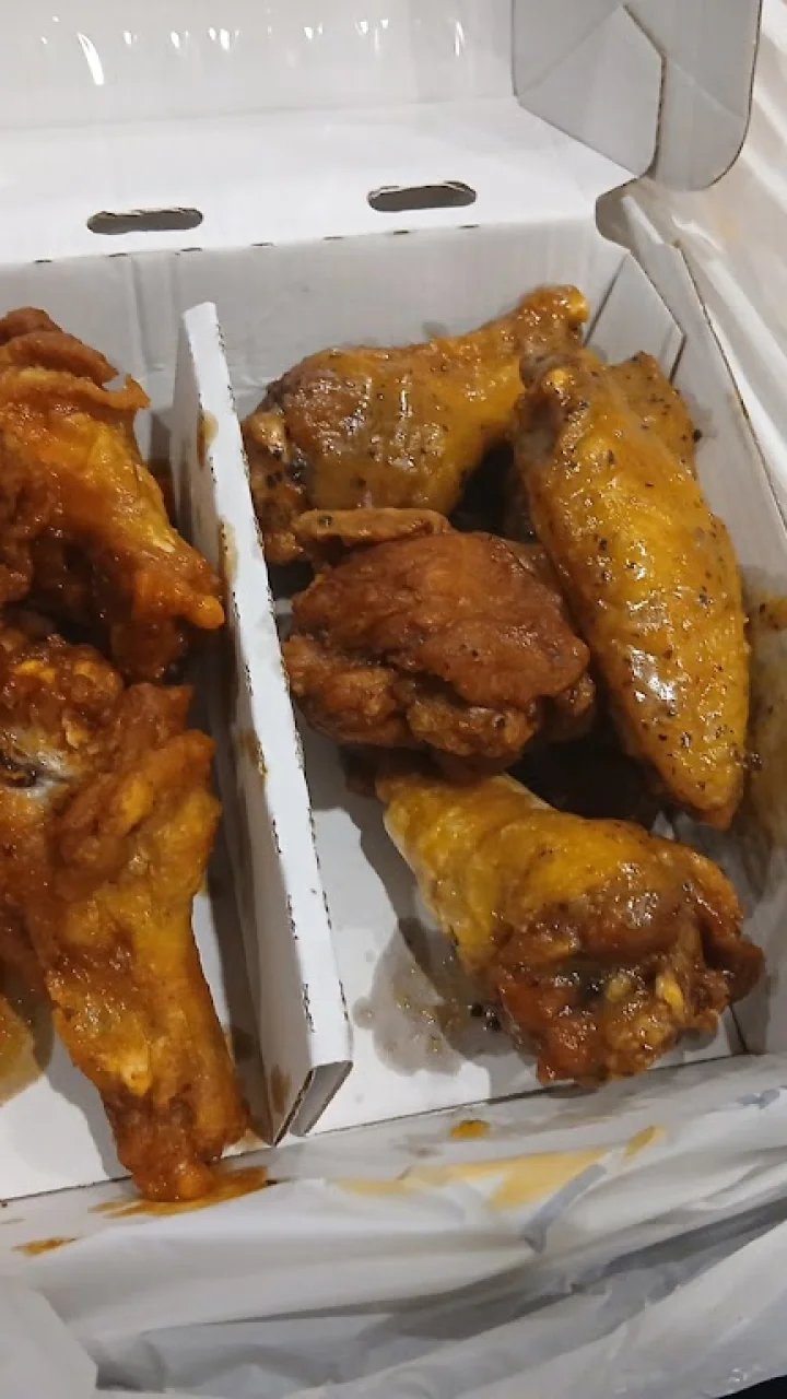Buffalo Wild Wings Signature Dishes