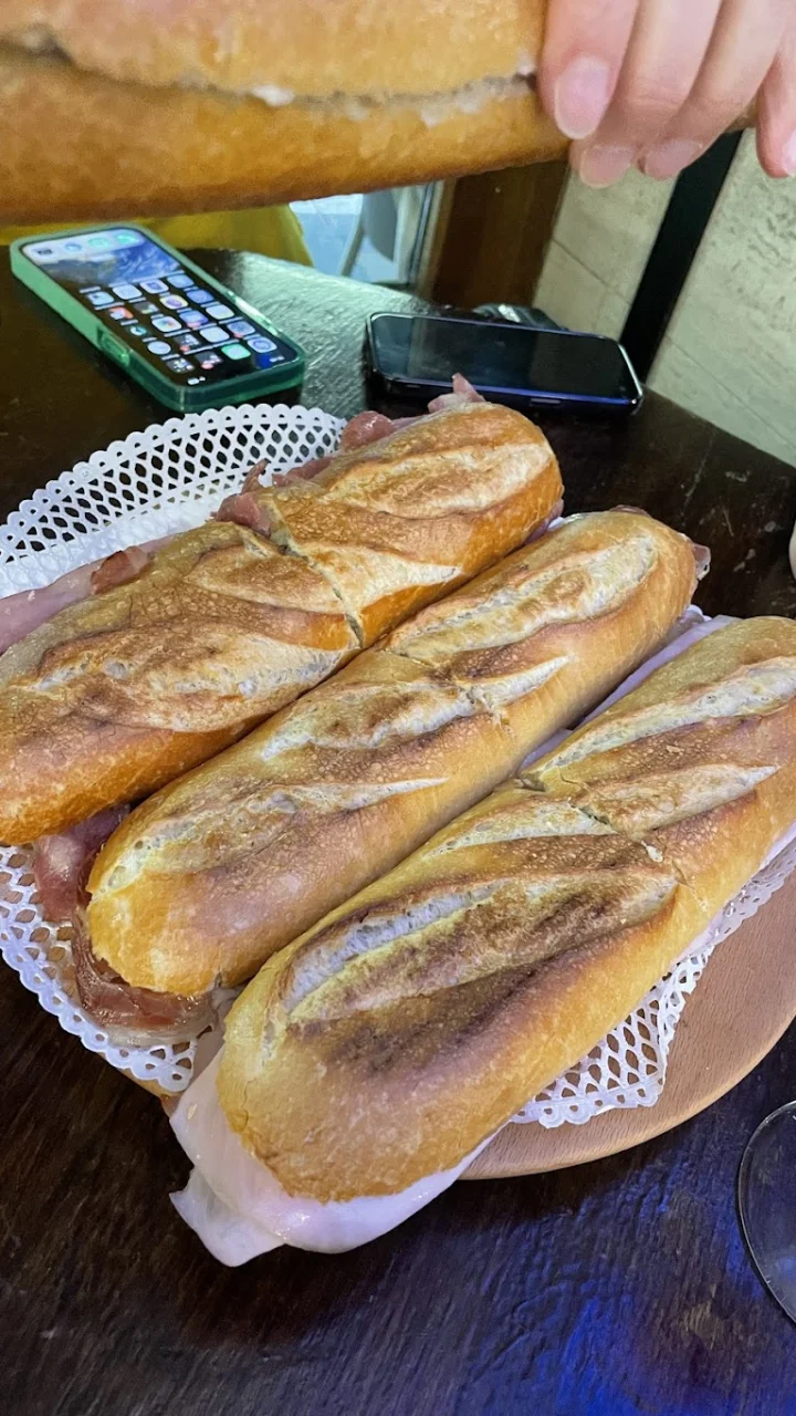 Comer bien y barato en Pamplona: guía con precios reales
