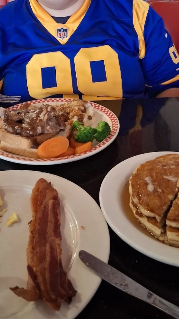 Dónde comer tarde en Ventura: abiertos después de las 23h