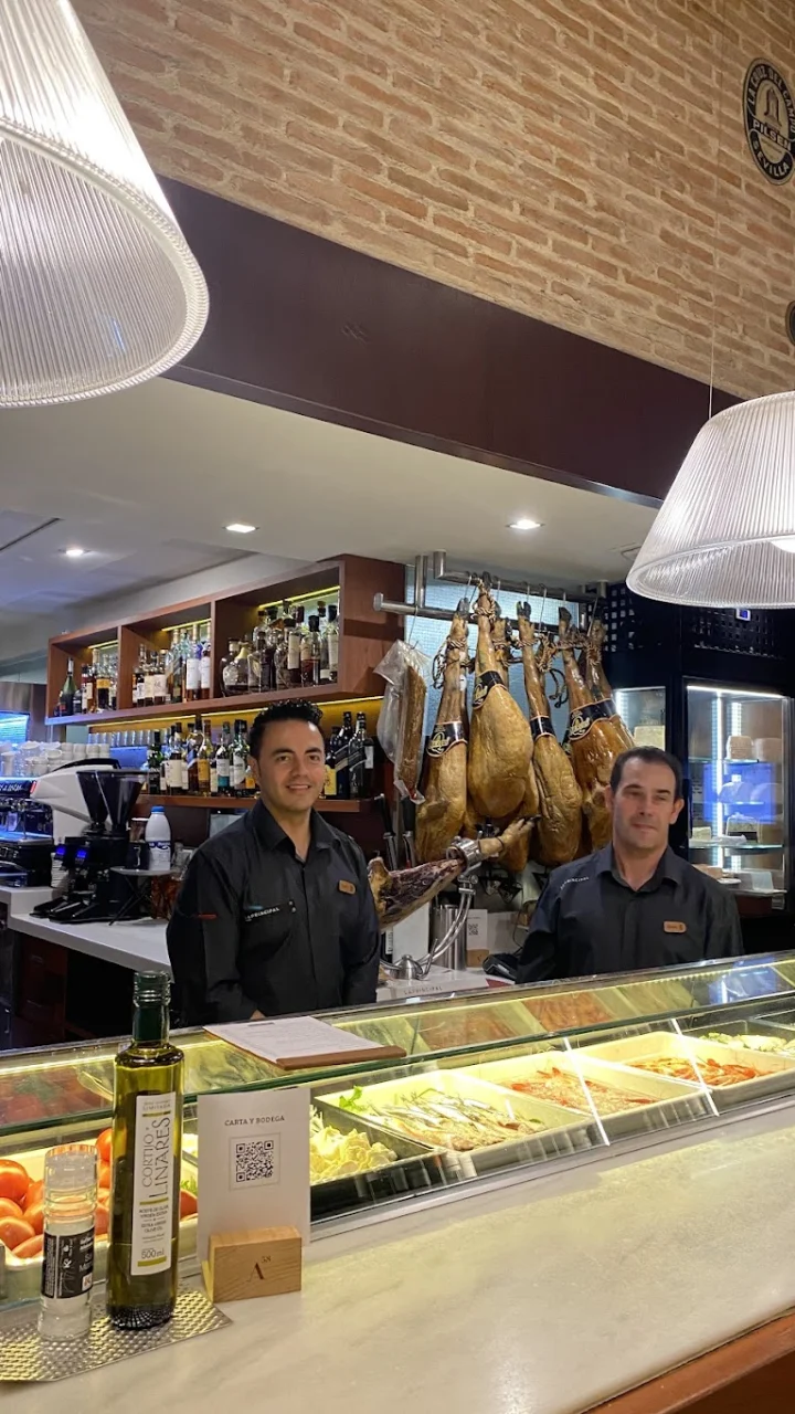 Discover Cervecería La Principal in València
