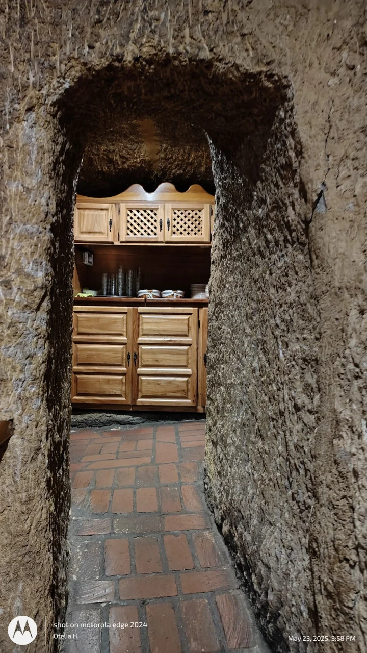 Discover Cueva del Cura in Valdevimbre