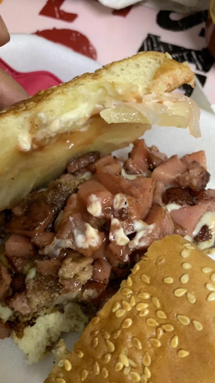 Dónde comer tarde en Prolongación Muñoz: abiertos después de las 23h