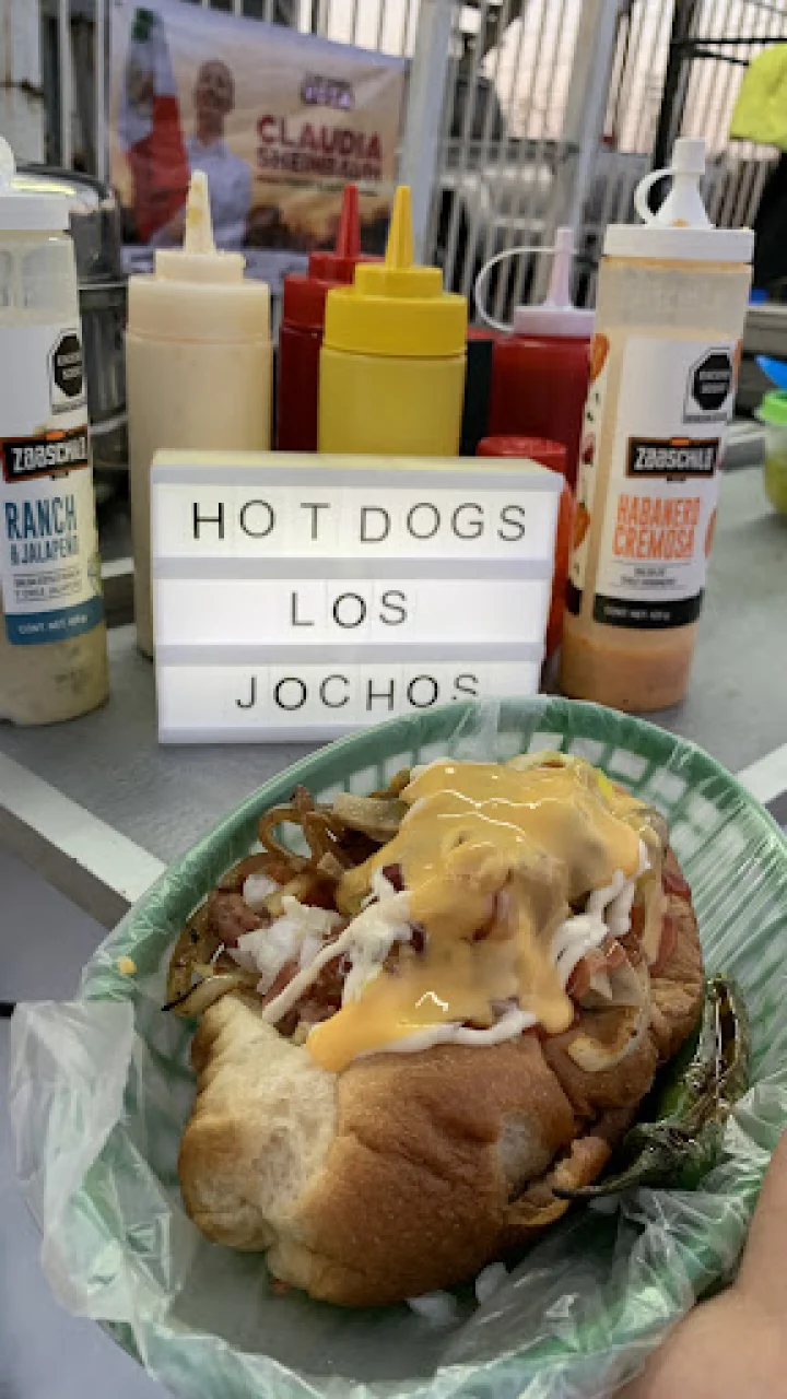 Experience HOTDOGS LOS JOCHOS