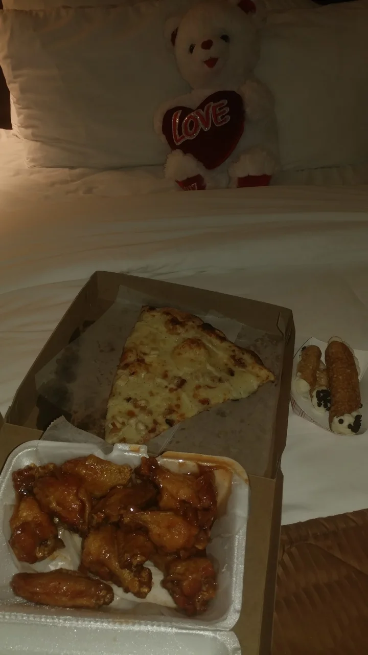 Cam's Pizzeria Signature Dishes