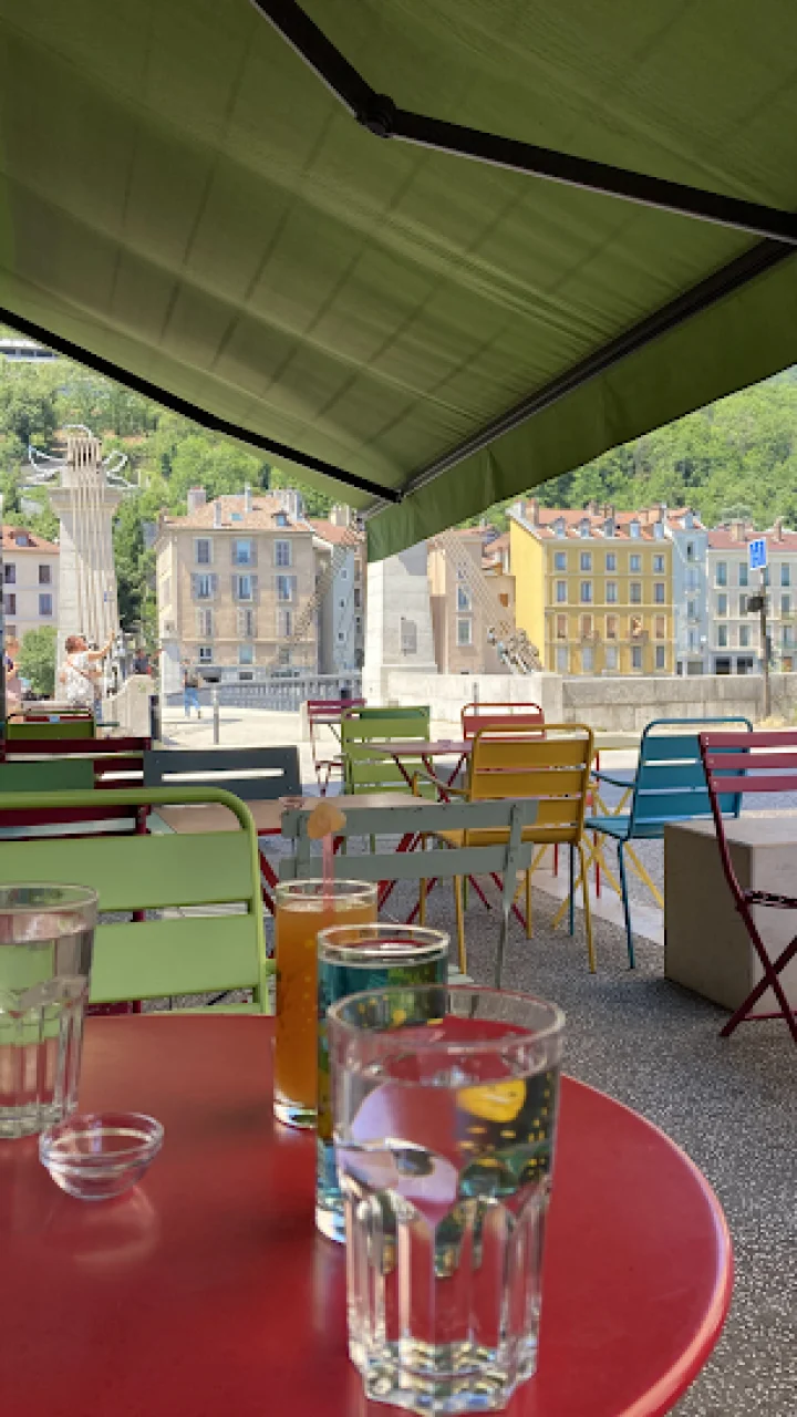 Los restaurantes mejor valorados de Grenoble (4.8★)