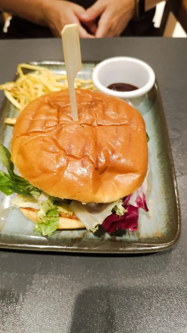 Dónde comer tarde en Almería: abiertos después de las 23h