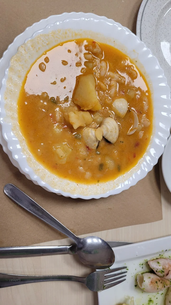 Joyas ocultas en Castelldefels: restaurantes increíbles que pocos conocen