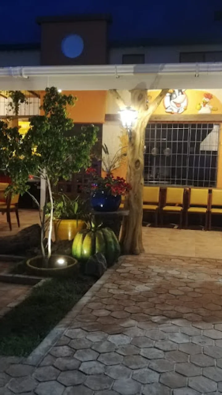 La barra parrilla bar Signature Dishes