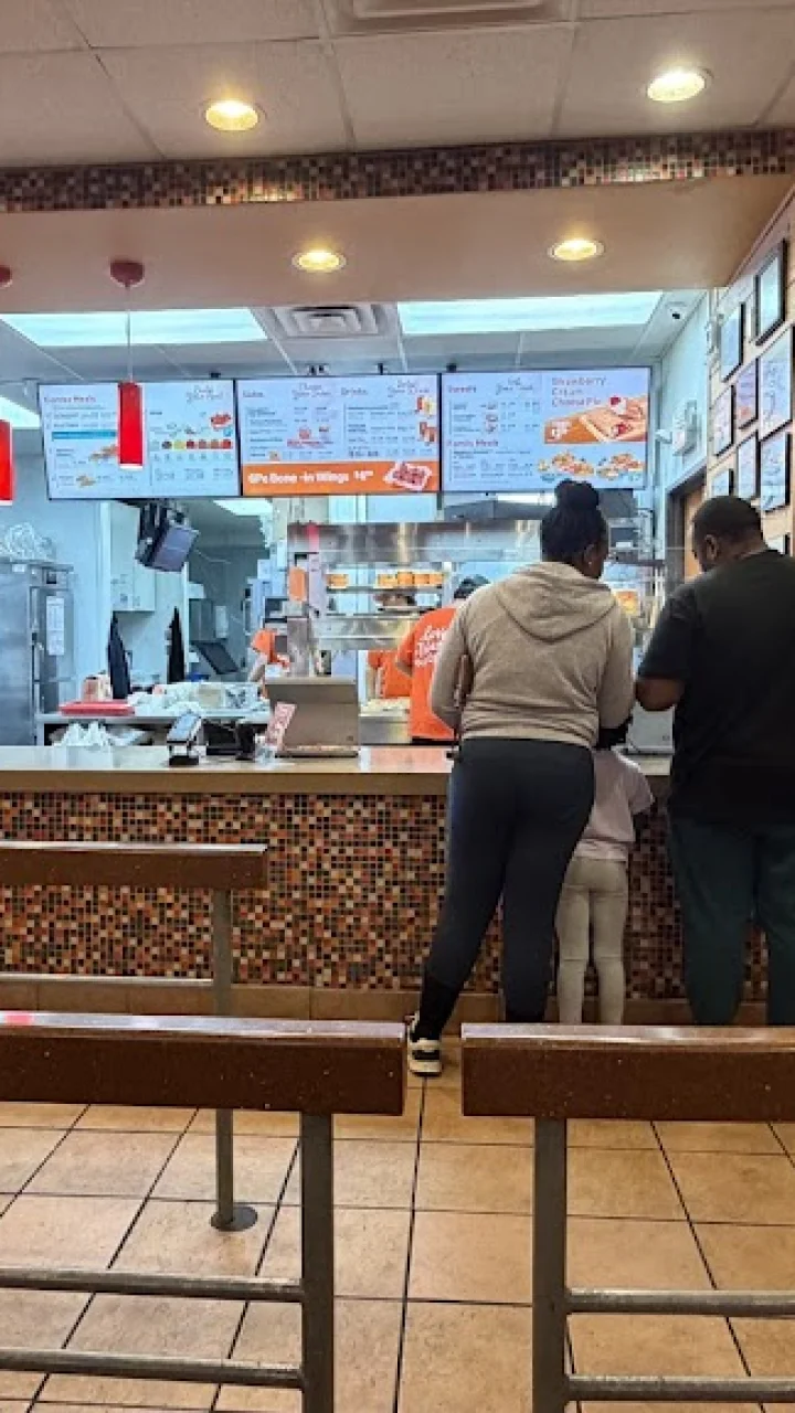 Popeyes Signature Dishes