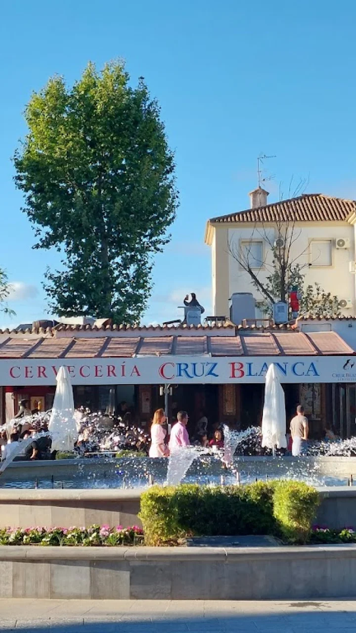 Discover Cervecería Cruz Blanca in San Roque