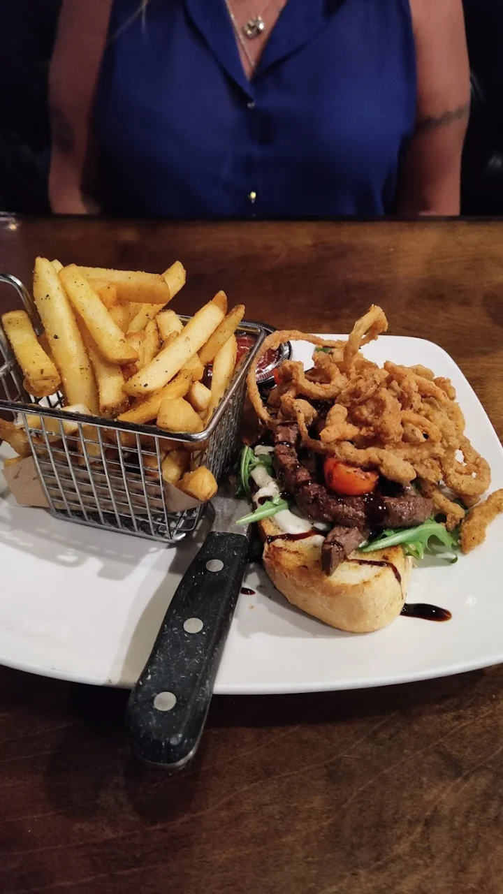 Los restaurantes mejor valorados de Niagara Falls (4.6★)