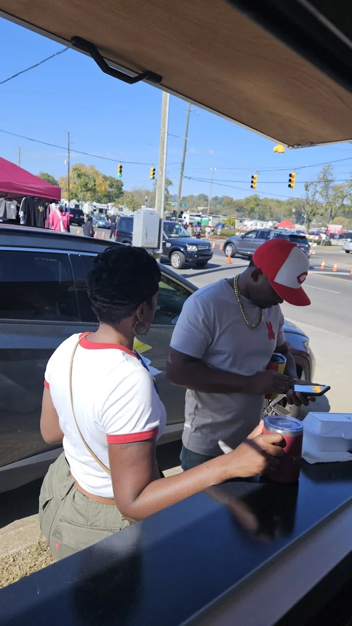 Comer bien y barato en Hayward: guía con precios reales