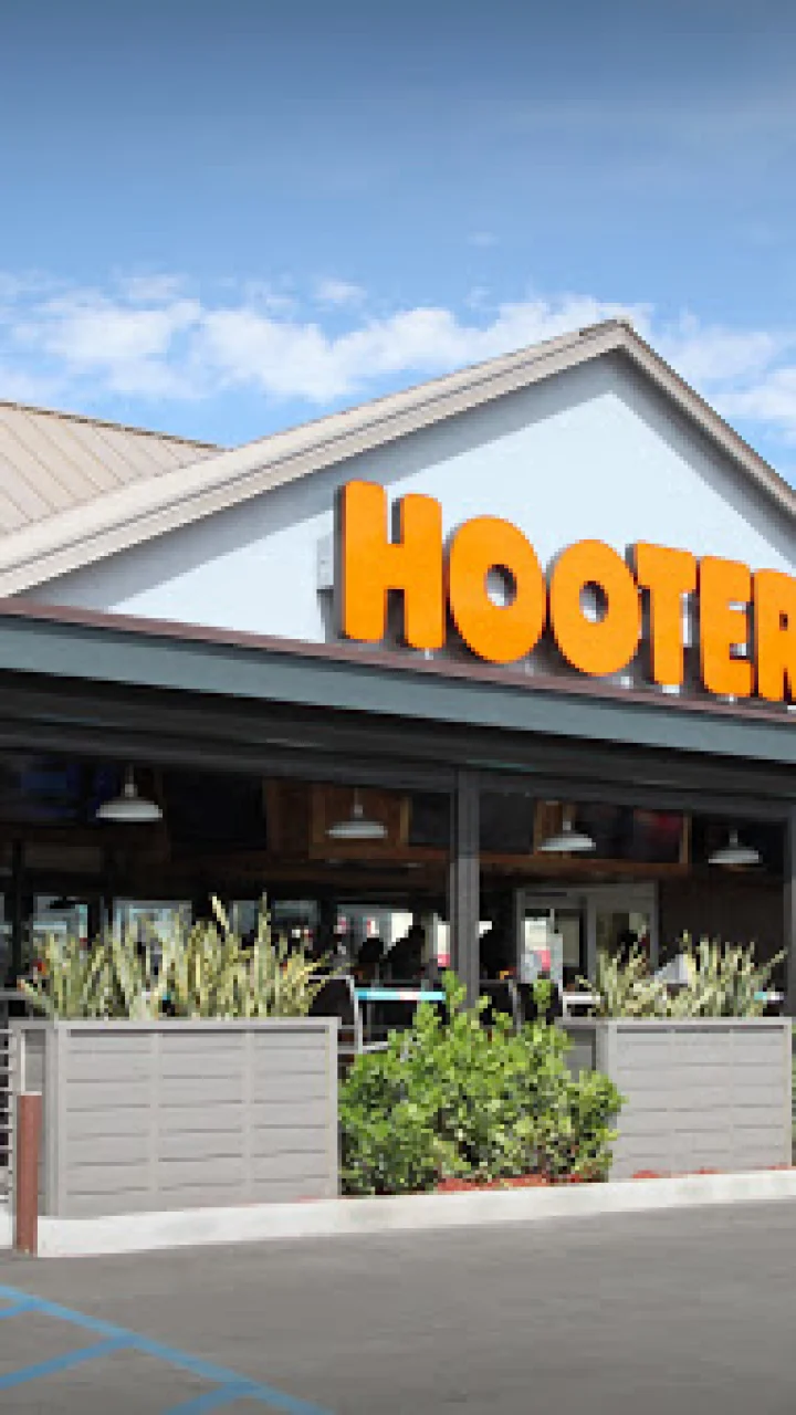 Experience Hooters